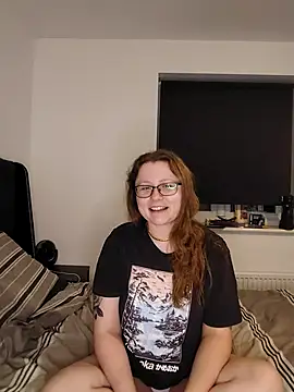 Snapshot of Kiarassecrets chatting on March 23, 2026, 9:03 pm Kiarassecrets online show from March 23, 2026, 9:03 pm