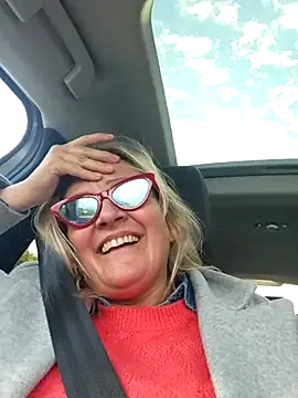 lady charlyne online show from February 19, 2025, 3:16 pm