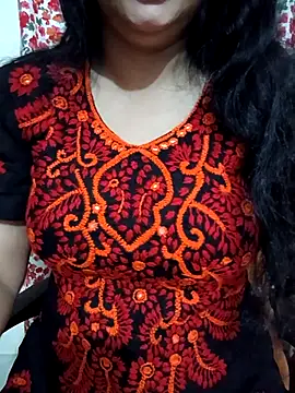 Snapshot of Priya_Boudi chatting on April 30, 2026, 6:37 pm Priya Boudi online show from April 30, 2026, 6:37 pm