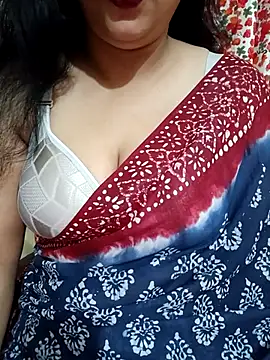 Snapshot of Priya_Boudi chatting on April 28, 2026, 6:23 pm Priya Boudi online show from April 28, 2026, 6:23 pm