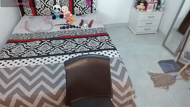 Snapshot of soniafuckboobs chatting on October 9, 2025, 12:38 pm soniafuckboobs online show from October 9, 2025, 12:38 pm