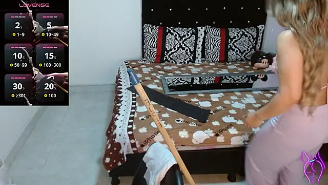 Snapshot of soniafuckboobs chatting on November 21, 2025, 4:06 pm soniafuckboobs online show from November 21, 2025, 4:06 pm