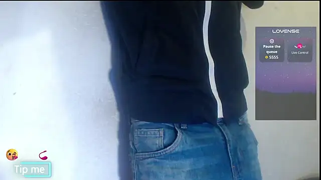 Snapshot of GrayHornyX chatting on December 22, 2025, 6:46 am GrayHornyX online show from December 22, 2025, 6:46 am