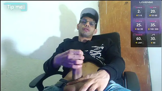 Snapshot of GrayHornyX chatting on May 9, 2026, 2:26 am GrayHornyX online show from May 9, 2026, 2:26 am