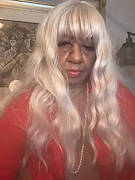 BreanaDivine online show from March 22, 2026, 5:32 am