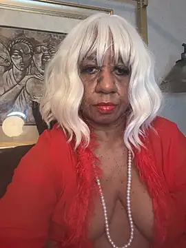 BreanaDivine online show from March 26, 2026, 7:39 am