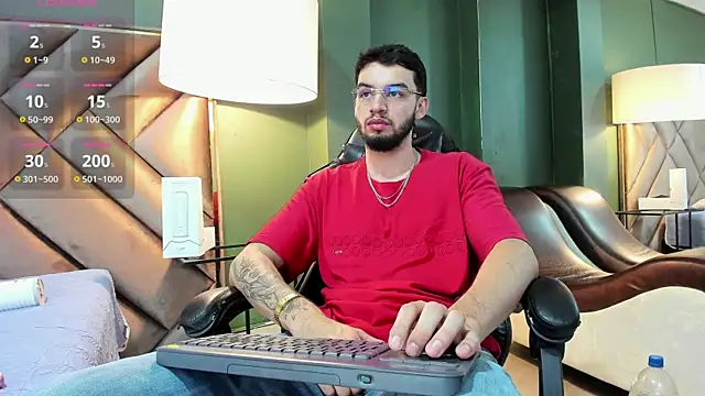 Michael magno online show from October 26, 2025, 9:15 pm