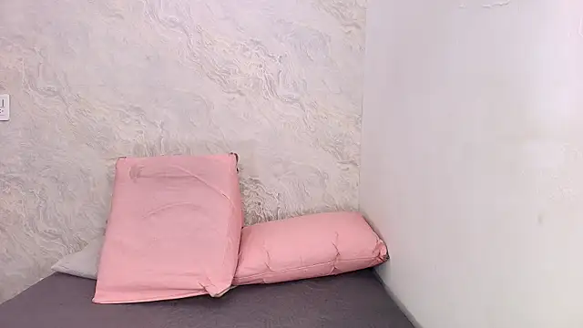 Snapshot of sofi_balvin chatting on March 4, 2025, 7:22 pm sofi balvin online show from March 4, 2025, 7:22 pm