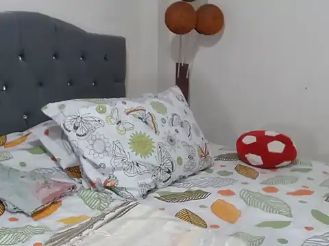 Snapshot of Chantal_hott chatting on March 15, 2025, 1:52 am Chantal hott online show from March 15, 2025, 1:52 am