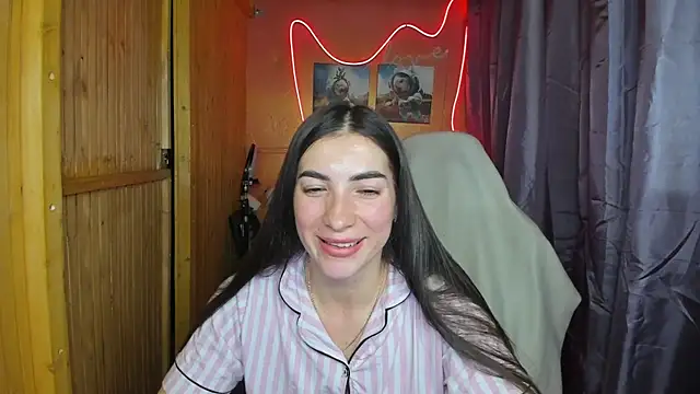 Fiery Brunette  online show from February 19, 2025, 9:17 am