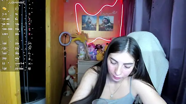 Fiery Brunette  online show from November 20, 2025, 9:21 am