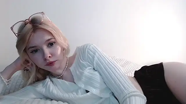 Snapshot of Sataobby chatting on December 24, 2024, 3:26 pm Sataobby online show from December 24, 2024, 3:26 pm