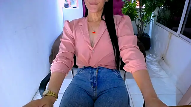 Snapshot of BitterMomXxx chatting on September 9, 2025, 12:47 pm BitterMomXxx online show from September 9, 2025, 12:47 pm