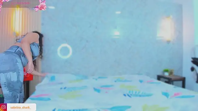 Snapshot of sabrina_shark_ chatting on November 28, 2025, 3:07 am sabrina shark online show from November 28, 2025, 3:07 am