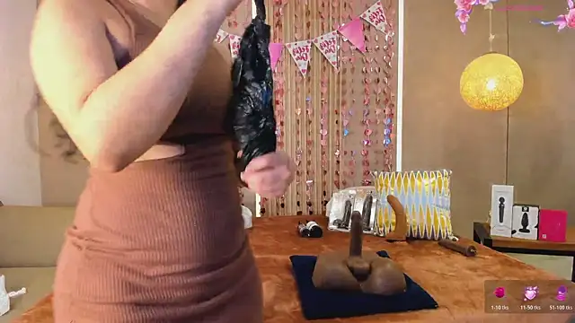 Snapshot of sabrina_shark_ chatting on February 17, 2026, 2:42 am sabrina shark online show from February 17, 2026, 2:42 am