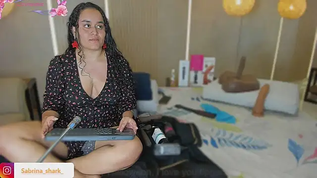 Snapshot of sabrina_shark_ chatting on November 6, 2025, 1:42 am sabrina shark online show from November 6, 2025, 1:42 am