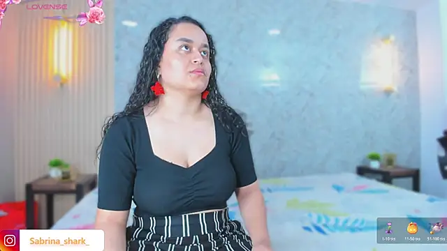 Snapshot of sabrina_shark_ chatting on October 29, 2025, 3:05 am sabrina shark online show from October 29, 2025, 3:05 am