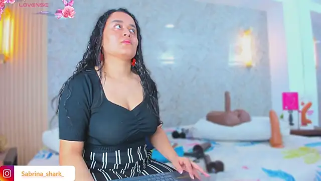 Snapshot of sabrina_shark_ chatting on October 28, 2025, 3:40 am sabrina shark online show from October 28, 2025, 3:40 am