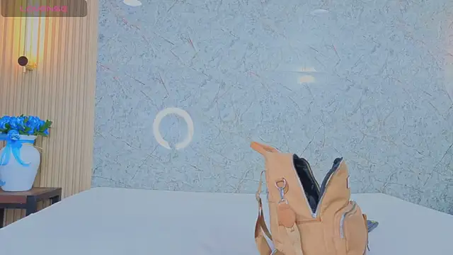 Snapshot of sabrina_shark_ chatting on December 18, 2025, 1:44 am sabrina shark online show from December 18, 2025, 1:44 am