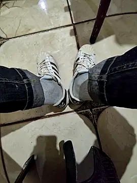 Snapshot of khema99 chatting on December 18, 2025, 11:41 pm khema99 online show from December 18, 2025, 11:41 pm