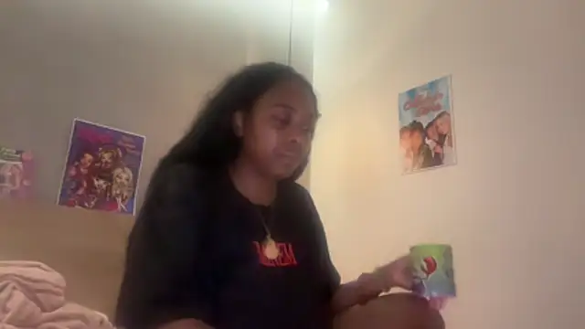 Snapshot of ChocolateCakeQueen chatting on May 11, 2026, 4:36 am ChocolateCakeQueen online show from May 11, 2026, 4:36 am