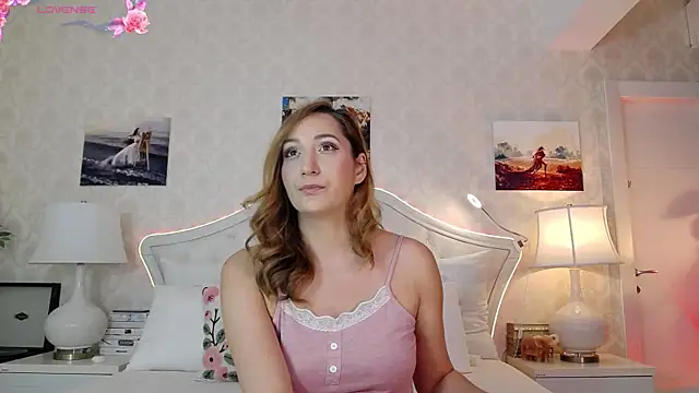 Snapshot of IreneHope chatting on June 10, 2026, 9:32 am IreneHope online show from June 10, 2026, 9:32 am