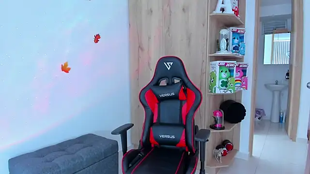  amanda seyfried19 online show from February 24, 2025, 4:15 pm