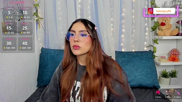 Snapshot of HazzelGray chatting on January 14, 2026, 2:31 pm HazzelGray online show from January 14, 2026, 2:31 pm