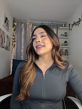 Snapshot of HazzelGray chatting on January 31, 2026, 7:12 pm HazzelGray online show from January 31, 2026, 7:12 pm