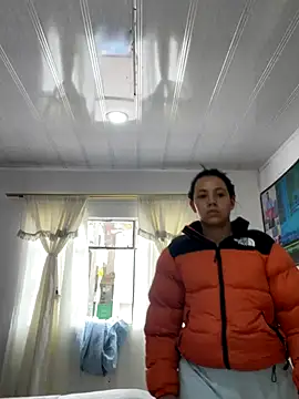 hannahb-e online show from December 4, 2025, 2:05 pm