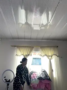 hannahb-e online show from January 11, 2026, 1:18 pm