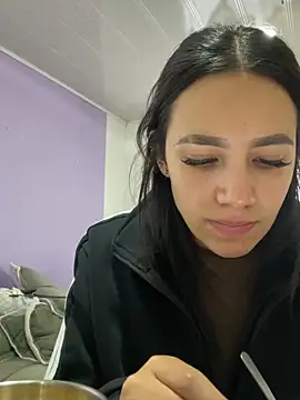 hannahb-e online show from May 15, 2026, 10:41 pm