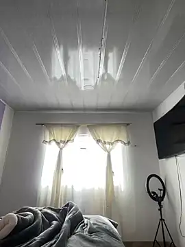 hannahb-e online show from November 20, 2025, 1:45 pm