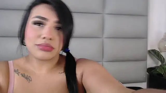 Snapshot of emily_brontee_ chatting on March 14, 2025, 1:35 pm emily brontee online show from March 14, 2025, 1:35 pm