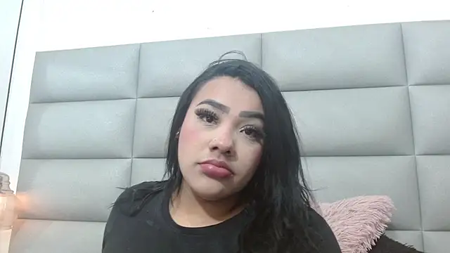 Snapshot of emily_brontee_ chatting on November 8, 2025, 1:36 pm emily brontee online show from November 8, 2025, 1:36 pm