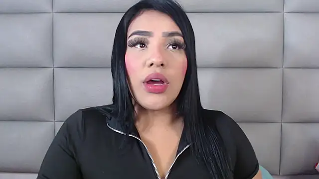 Snapshot of emily_brontee_ chatting on March 3, 2025, 2:17 pm emily brontee online show from March 3, 2025, 2:17 pm