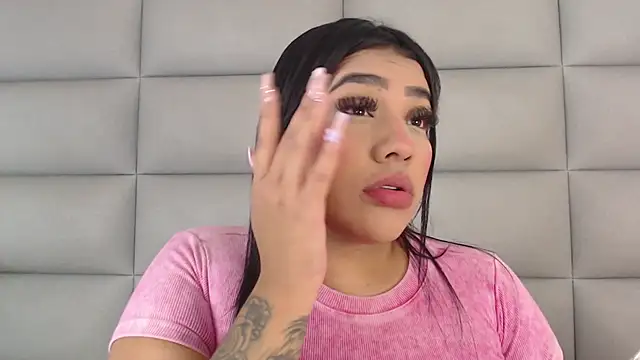 Snapshot of emily_brontee_ chatting on March 17, 2025, 1:29 pm emily brontee online show from March 17, 2025, 1:29 pm