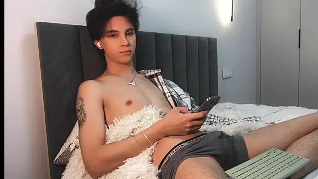 Snapshot of k0sta_ chatting on February 10, 2025, 5:30 pm k0sta online show from February 10, 2025, 5:30 pm