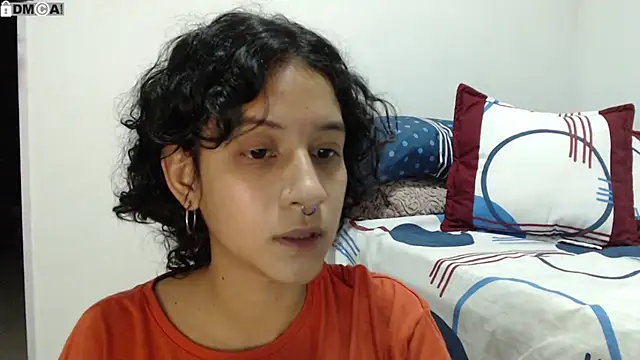 Snapshot of AlinaWoolf_ chatting on October 27, 2025, 1:28 am AlinaWoolf  online show from October 27, 2025, 1:28 am