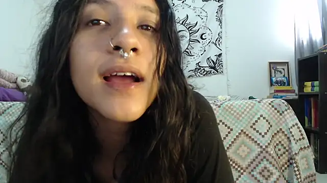 Snapshot of AlinaWoolf_ chatting on December 6, 2024, 4:33 pm AlinaWoolf  online show from December 6, 2024, 4:33 pm