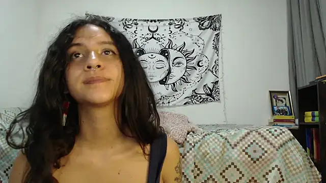 Snapshot of AlinaWoolf_ chatting on February 2, 2025, 9:51 am AlinaWoolf  online show from February 2, 2025, 9:51 am