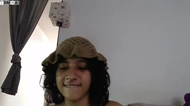 Snapshot of AlinaWoolf_ chatting on February 28, 2026, 2:39 pm AlinaWoolf online show from February 28, 2026, 2:39 pm