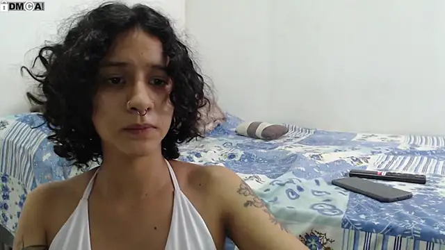 Snapshot of AlinaWoolf_ chatting on January 8, 2026, 8:59 pm AlinaWoolf online show from January 8, 2026, 8:59 pm