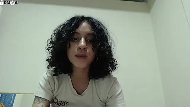 Snapshot of AlinaWoolf_ chatting on March 26, 2026, 6:11 am AlinaWoolf online show from March 26, 2026, 6:11 am