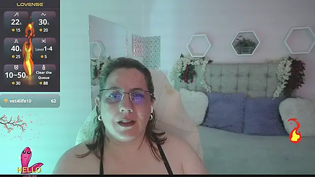 Snapshot of katie_joness_ chatting on March 1, 2025, 4:00 pm katie joness  online show from March 1, 2025, 4:00 pm