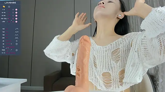 Liu Yifei  online show from November 8, 2025, 1:09 am