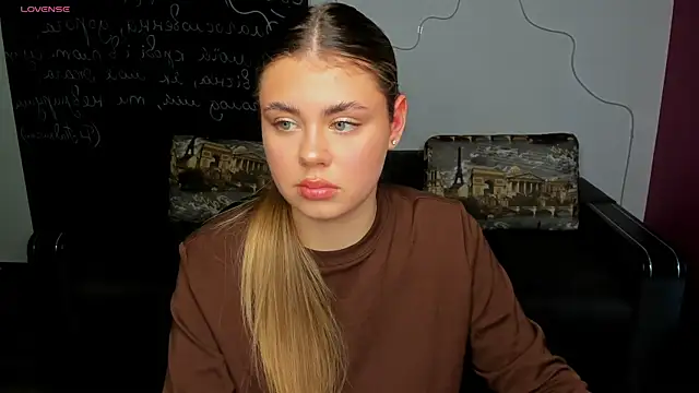 Snapshot of IsabellaBler chatting on November 25, 2025, 1:11 pm IsabellaBler online show from November 25, 2025, 1:11 pm