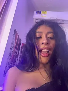 Snapshot of canela_10 chatting on November 6, 2025, 3:10 am canela 10 online show from November 6, 2025, 3:10 am