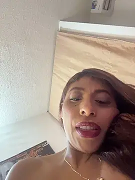 Snapshot of canela_10 chatting on January 14, 2026, 2:04 am canela 10 online show from January 14, 2026, 2:04 am