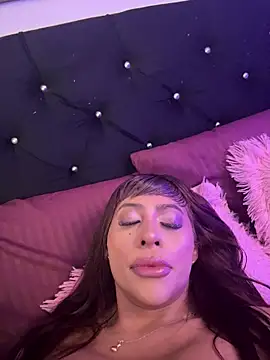 Snapshot of canela_10 chatting on March 30, 2026, 12:01 am canela 10 online show from March 30, 2026, 12:01 am